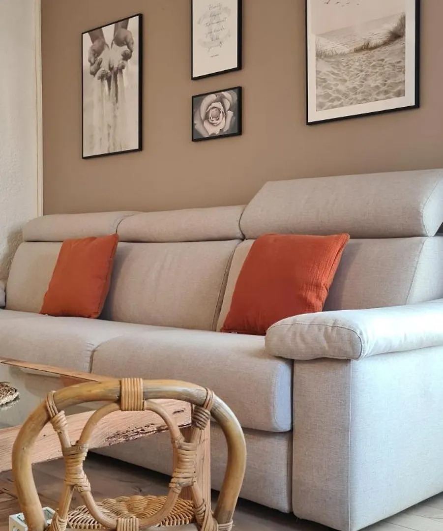 Appartement Cozy Avec Clim, Balcon Et Parking Gratuit Salavas Apartment