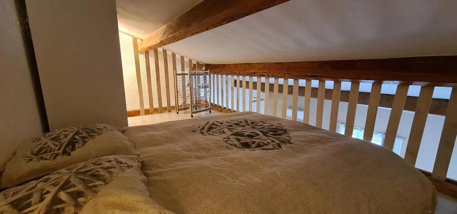 Appartement Cozy Avec Clim, Balcon Et Parking Gratuit Salavas 0*,  France